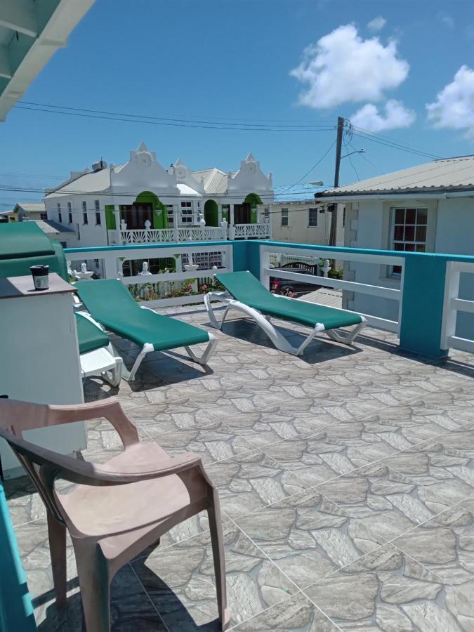 Michand Guest Apartments- Cozy One Or Two Bedroom- 5 Walk Minutes From Airport 10 Mins Drive To Oistins Or Beach Крайст-Черч Екстер'єр фото